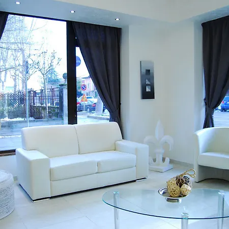 Of Art Venice Lloyd Szálloda 3*
