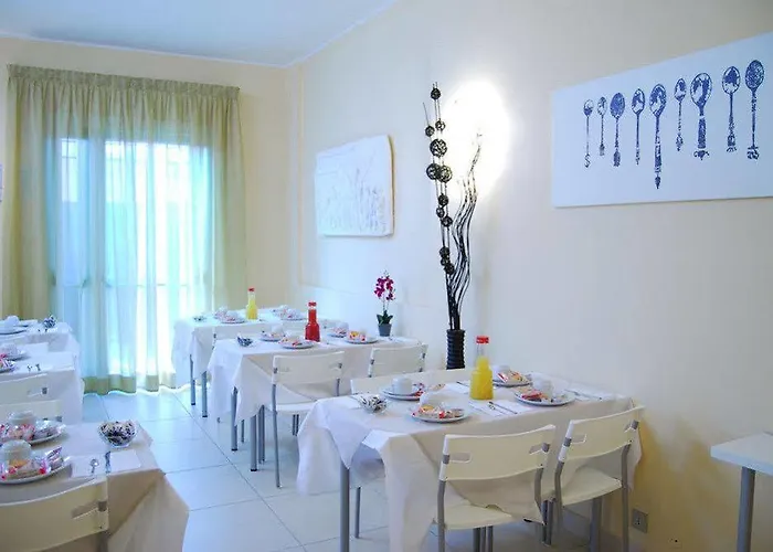 Of Art Venice Lloyd Отель 3*
