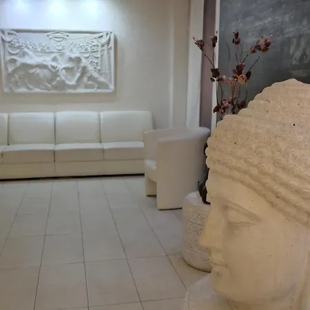 シティ オブ アート ヴェネツィア ロイド 3* メストレ