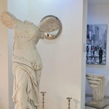 Of Art Venice Lloyd Mestre