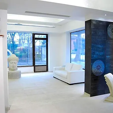 Of Art Venice Lloyd Hotel 3*