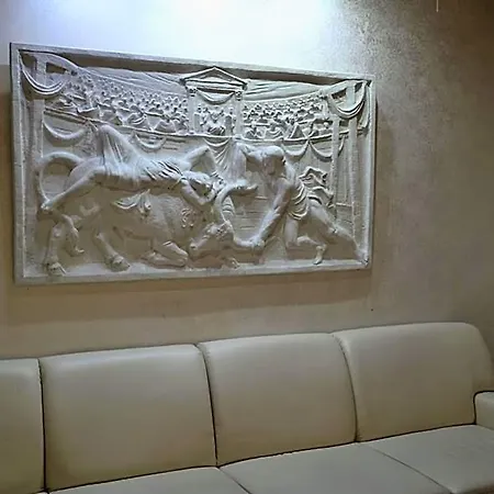 Of Art Venice Lloyd Mestre