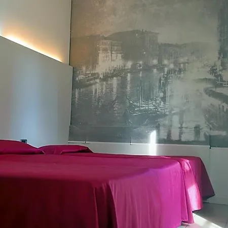 Of Art Venice Lloyd 3*