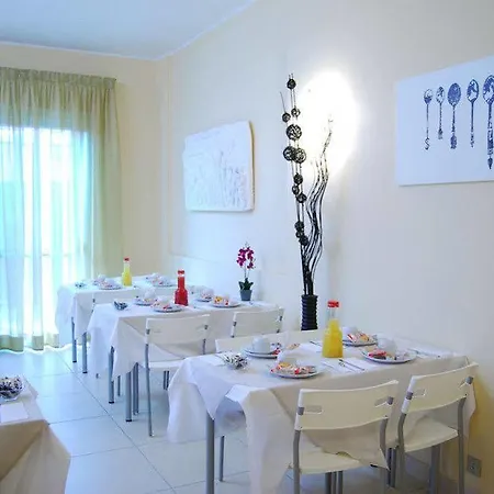 Of Art Venice Lloyd Hotel 3*
