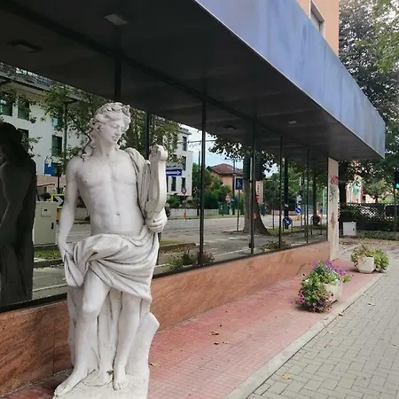 Hotel Of Art Venice Lloyd 3*