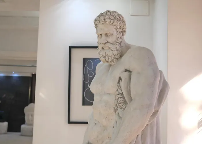 Of Art Venice Lloyd Mestre