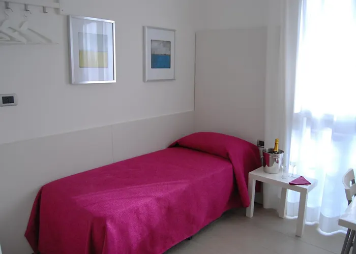 Of Art Venice Lloyd Hotell 3*