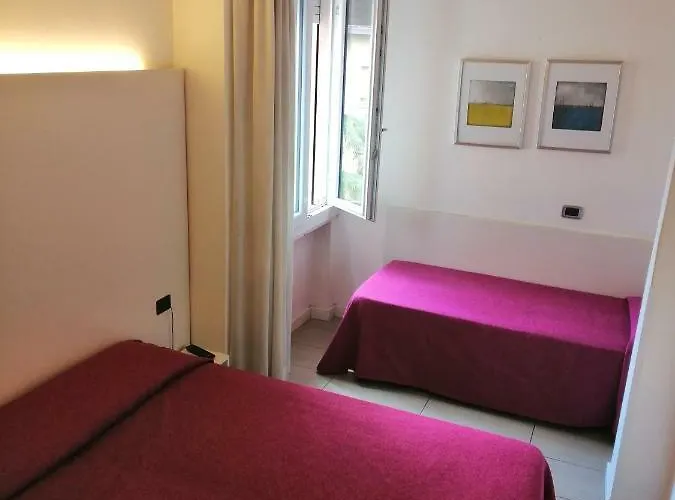 Of Art Venice Lloyd Hotell 3*